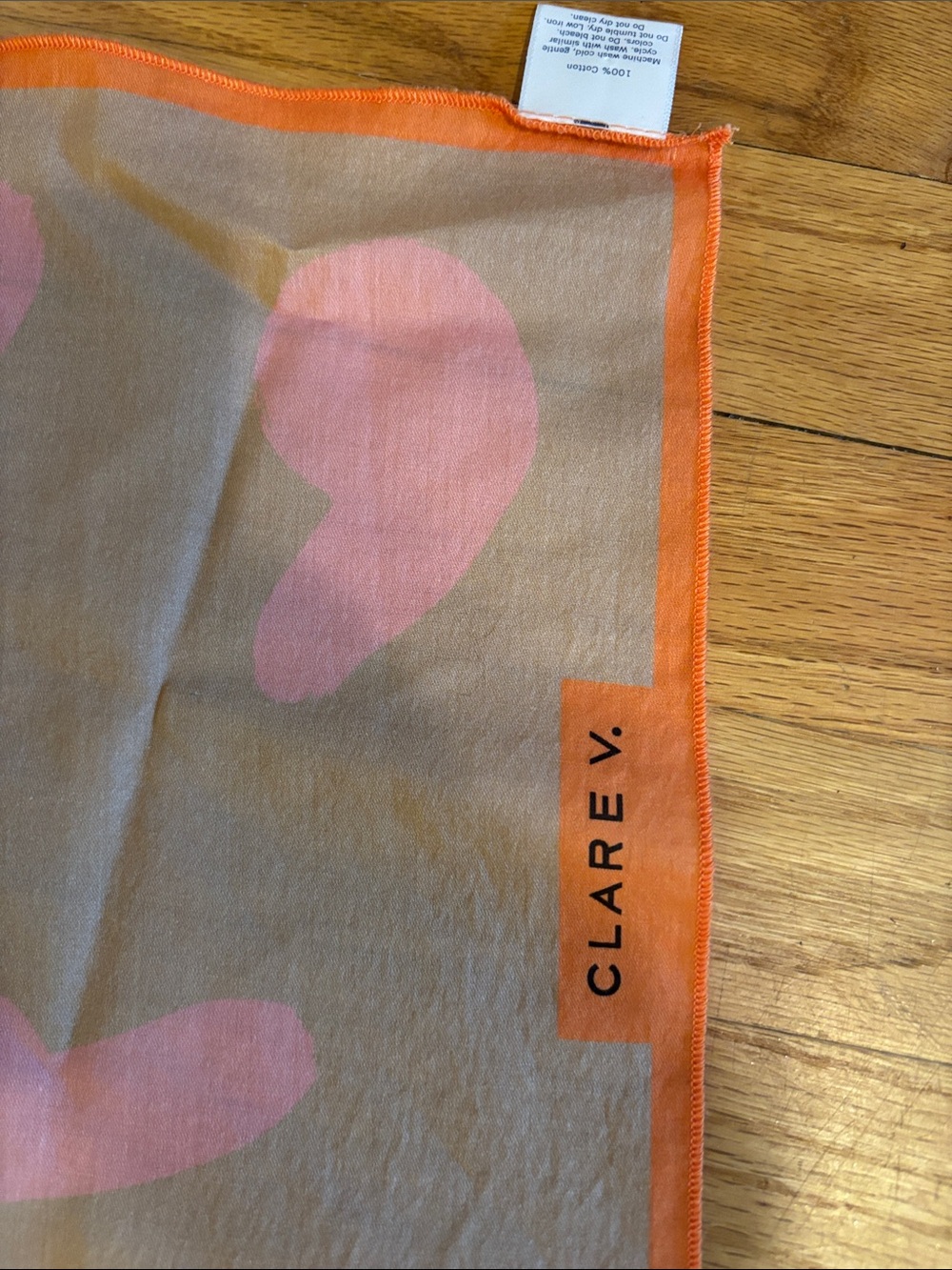 Clare V khaki bandanna, Blase eyes - Picture 3 of 4